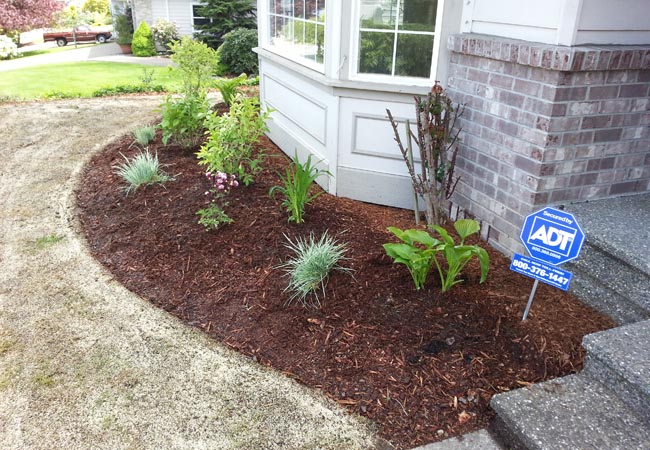 Mulching & Bed Care in Elkhart